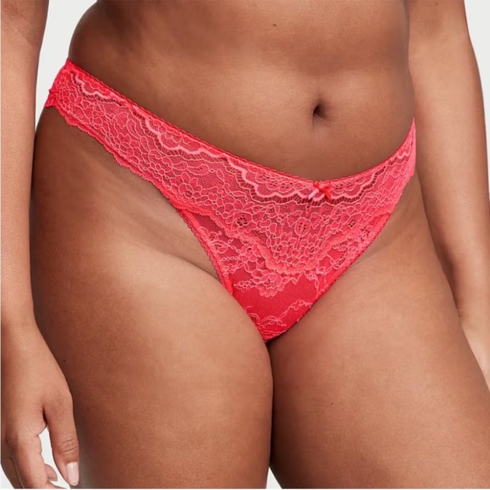 Victoria’s Secret Dream Angels Lace Brazilian Pantie Medium